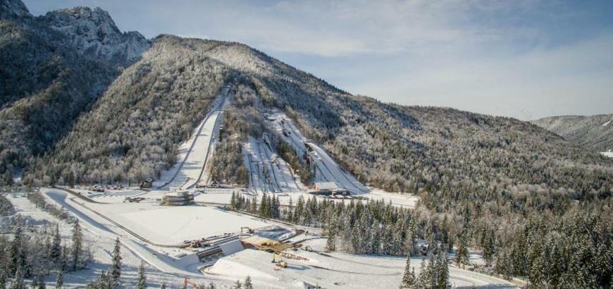 Apartma Anka *** Kranjska Gora Bagian luar foto